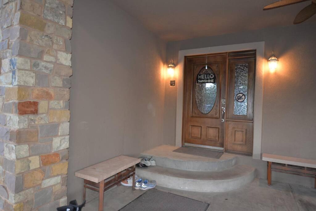 Tacit Shadow Resort Shangri-La King Suite, Gym, Coffee Bar, Hot-Tub, Free Laundry, Food Available Parowan ภายนอก รูปภาพ